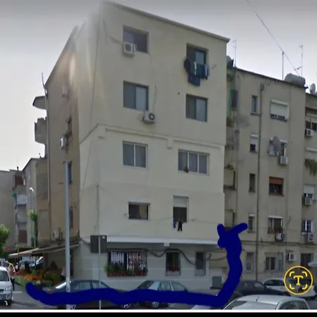 Regis Apartment *