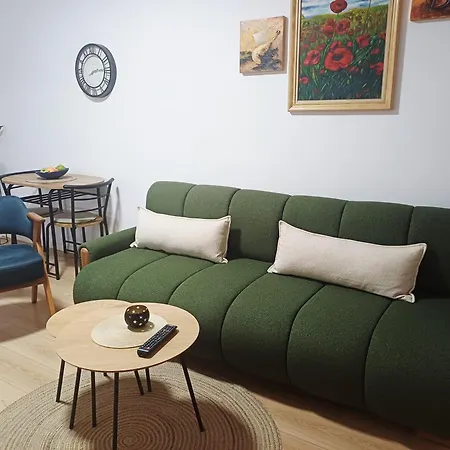 Regis Apartment